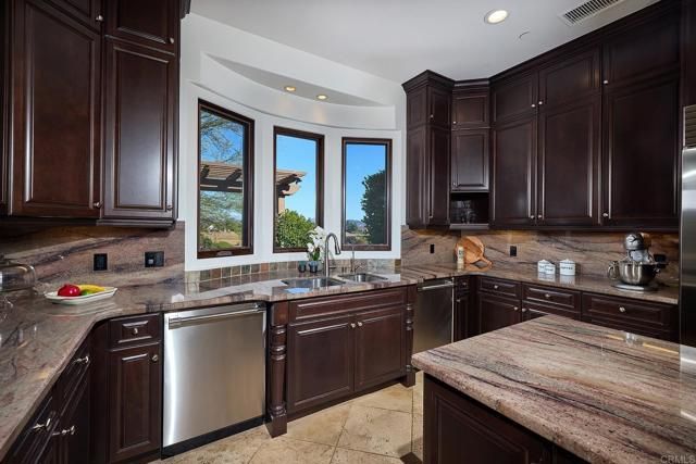 4216 Bridlewood Road, Fallbrook, CA 92028