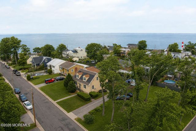 12 Thompson Avenue, Leonardo, NJ 07737