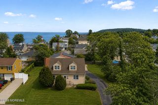 12 Thompson Avenue, Leonardo, NJ 07737