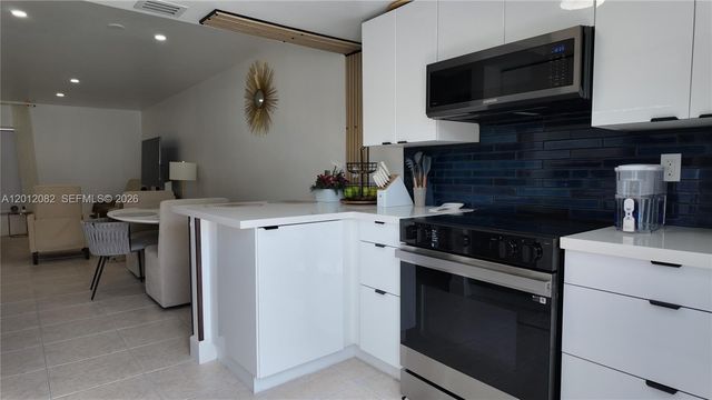 1845 NW 4th Ave 17, Boca Raton, FL 33432