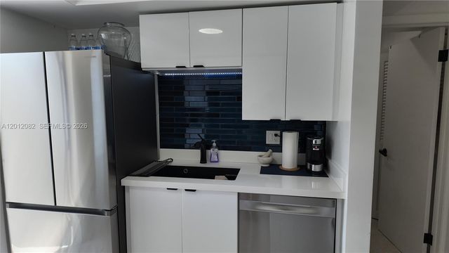 1845 NW 4th Ave 17, Boca Raton, FL 33432