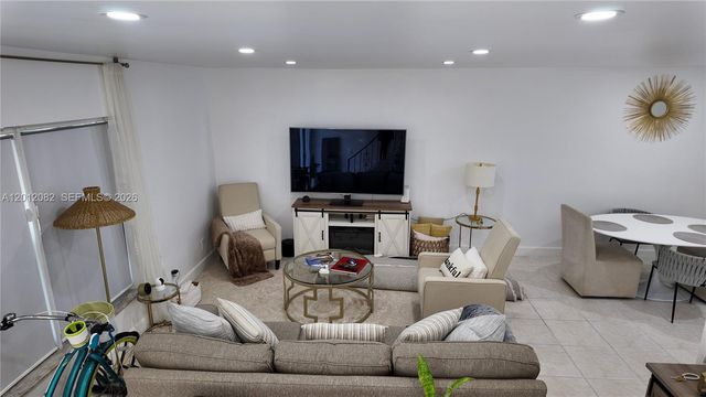 1845 NW 4th Ave 17, Boca Raton, FL 33432