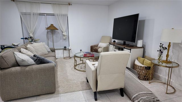 1845 NW 4th Ave 17, Boca Raton, FL 33432