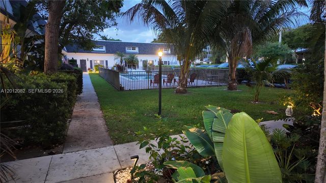 1845 NW 4th Ave 17, Boca Raton, FL 33432