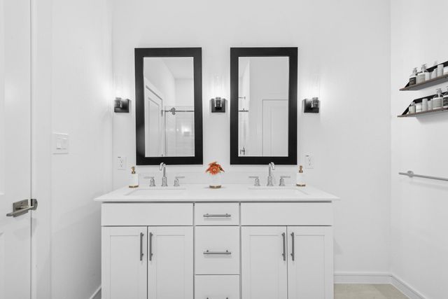 556 Day Station Drive, Dayton, TX 77535