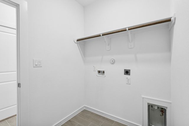 556 Day Station Drive, Dayton, TX 77535