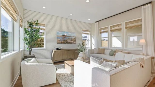 409 Clipper, Irvine, CA 92618