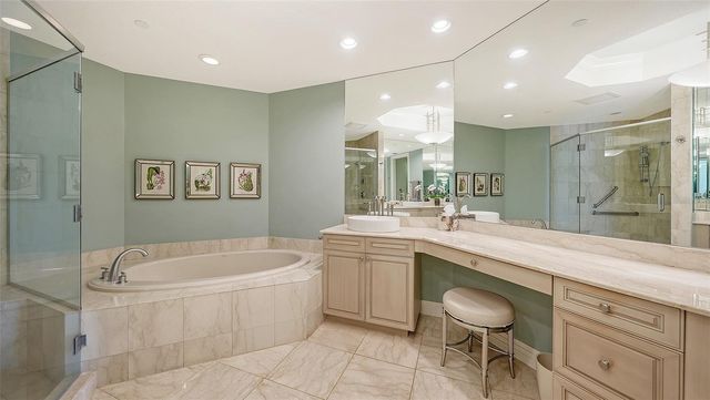 990 BOULEVARD OF THE ARTS 604, Sarasota, FL 34236