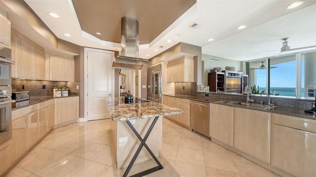 990 BOULEVARD OF THE ARTS 604, Sarasota, FL 34236