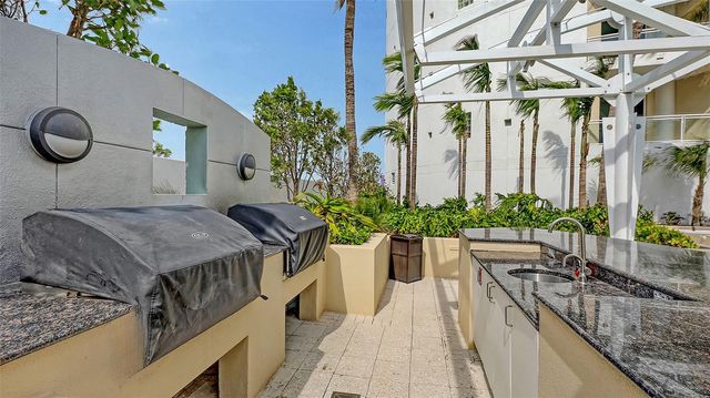 990 BOULEVARD OF THE ARTS 604, Sarasota, FL 34236