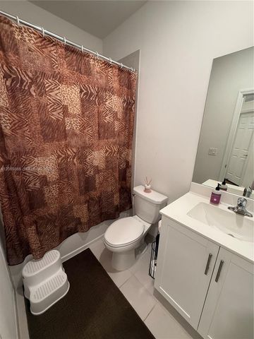 10238 SW 228th Terrace, Cutler Bay, FL 33190