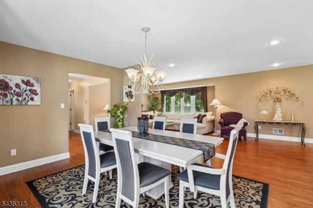 18 Mary Ellen Dr, Edison Twp., NJ 08820