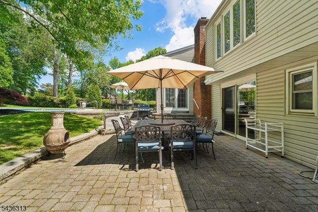 18 Mary Ellen Dr, Edison Twp., NJ 08820