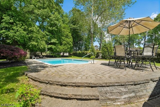 18 Mary Ellen Dr, Edison Twp., NJ 08820
