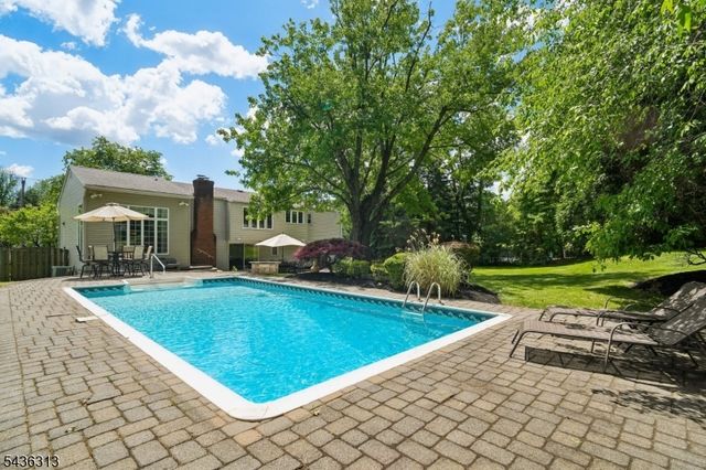 18 Mary Ellen Dr, Edison Twp., NJ 08820