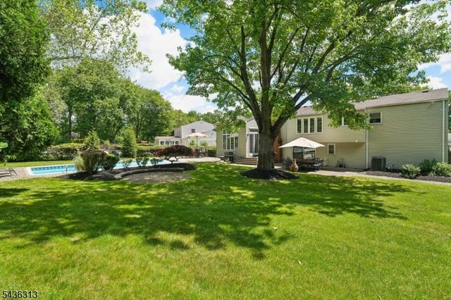 18 Mary Ellen Dr, Edison Twp., NJ 08820