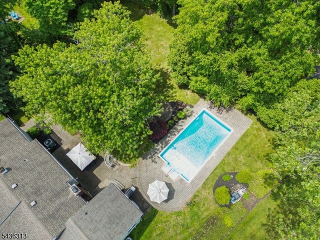 18 Mary Ellen Dr, Edison Twp., NJ 08820