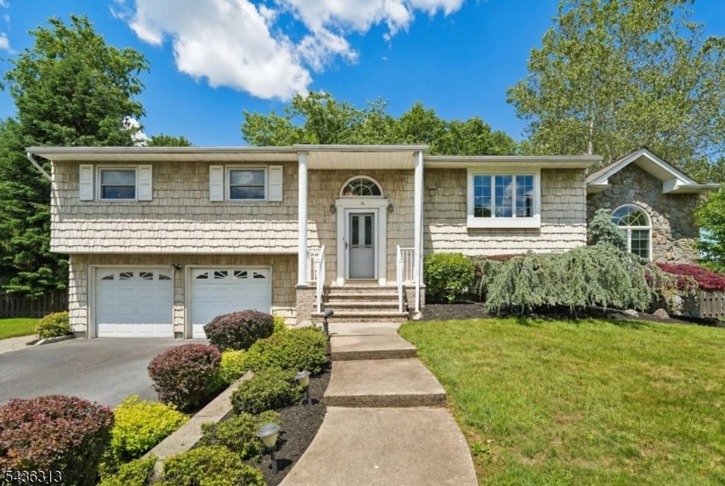 18 Mary Ellen Dr, Edison Twp., NJ 08820