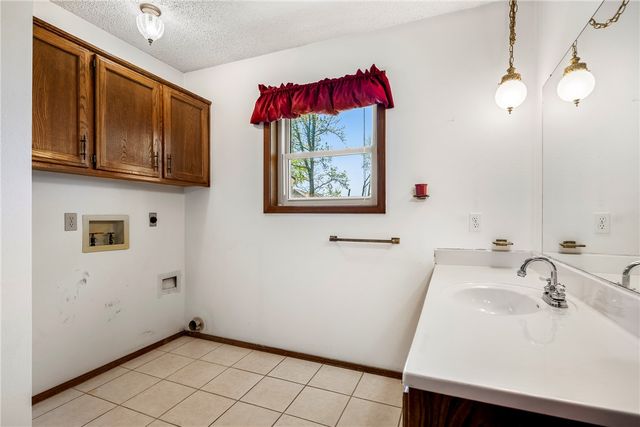 1903 Mayflower Road, Bentonville, AR 72713