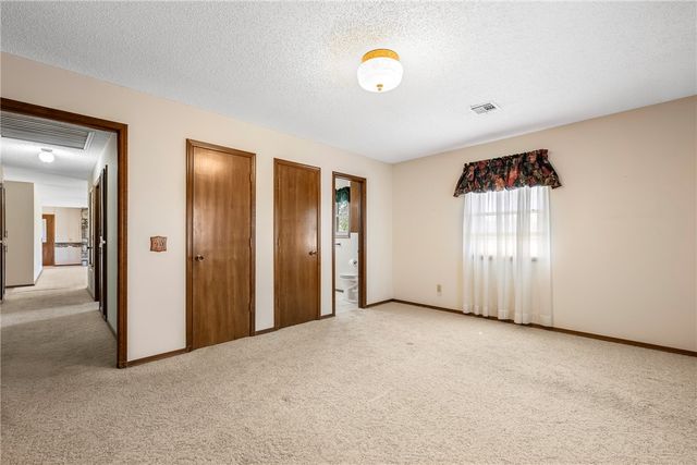 1903 Mayflower Road, Bentonville, AR 72713