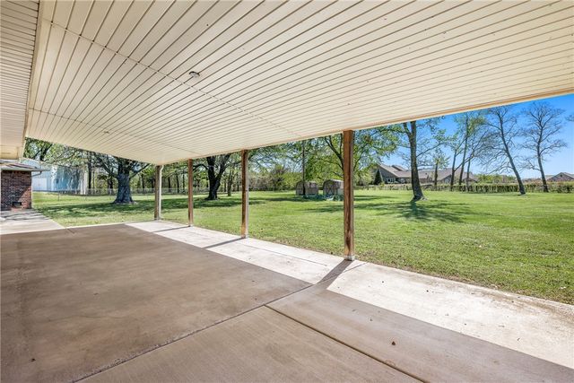 1903 Mayflower Road, Bentonville, AR 72713