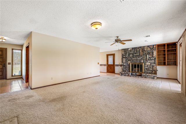 1903 Mayflower Road, Bentonville, AR 72713