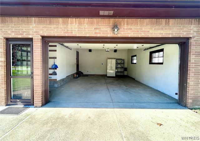 5302 Vista Avenue, Amherst, NY 14221