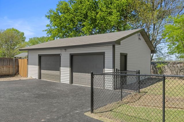 95 Tate Circle, Sherman, TX 75090