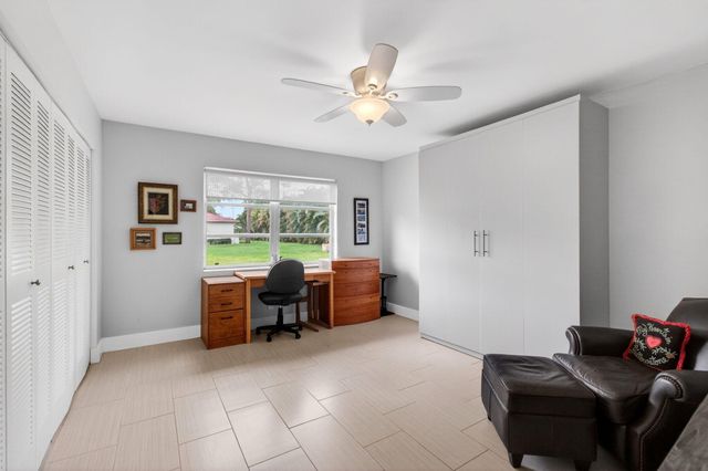 5250 NW 3rd Court A, Delray Beach, FL 33445
