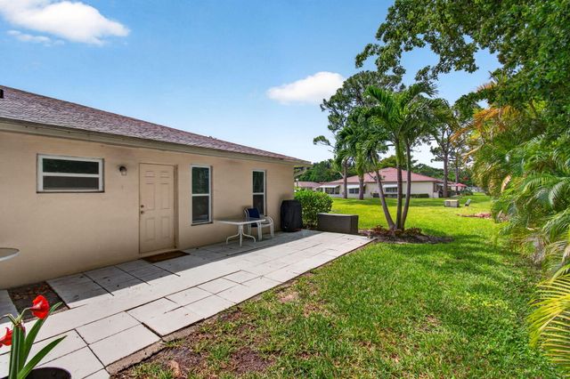 5250 NW 3rd Court A, Delray Beach, FL 33445