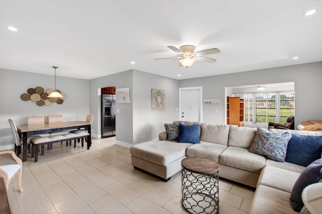 5250 NW 3rd Court A, Delray Beach, FL 33445