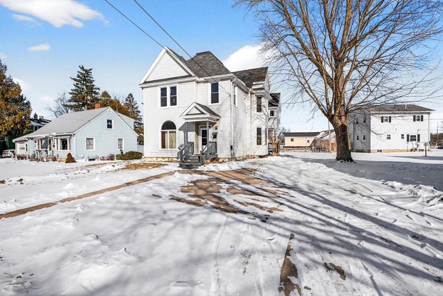 328 E FOND DU LAC STREET, Ripon, WI 54971