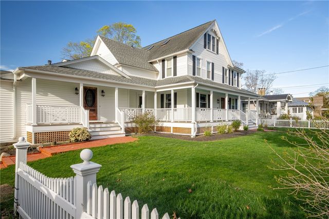 1090 BUTTONWOODS Avenue, Warwick, RI 02886