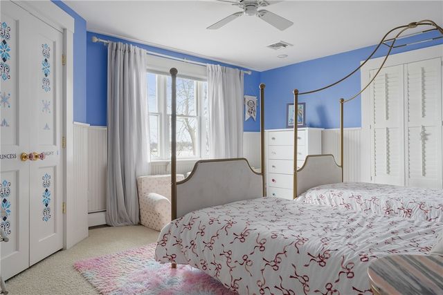 1090 BUTTONWOODS Avenue, Warwick, RI 02886