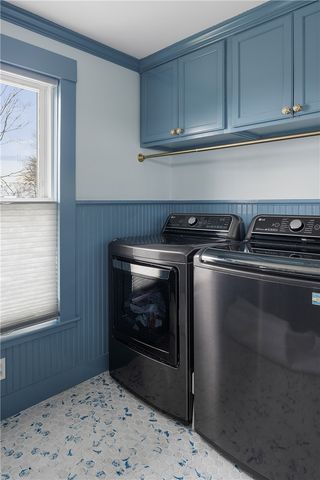 1090 BUTTONWOODS Avenue, Warwick, RI 02886