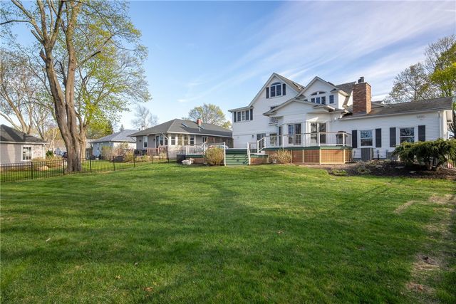 1090 BUTTONWOODS Avenue, Warwick, RI 02886