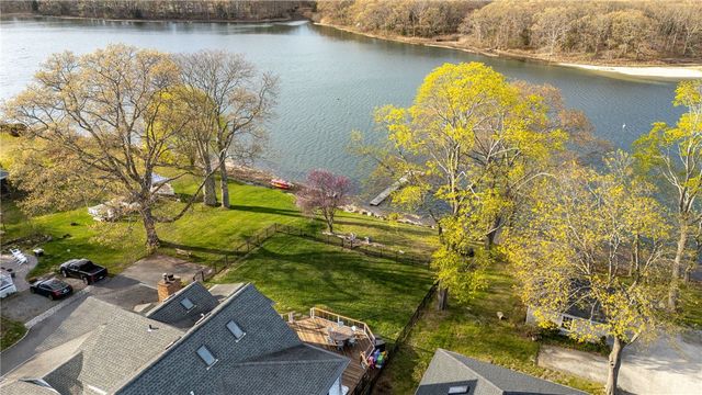 1090 BUTTONWOODS Avenue, Warwick, RI 02886