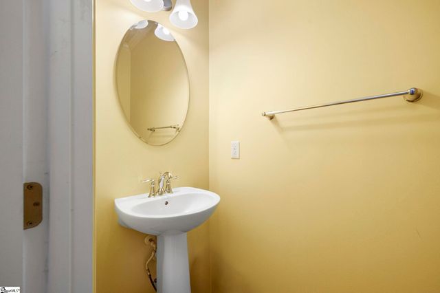 405 Sandusky Lane, Simpsonville, SC 29680