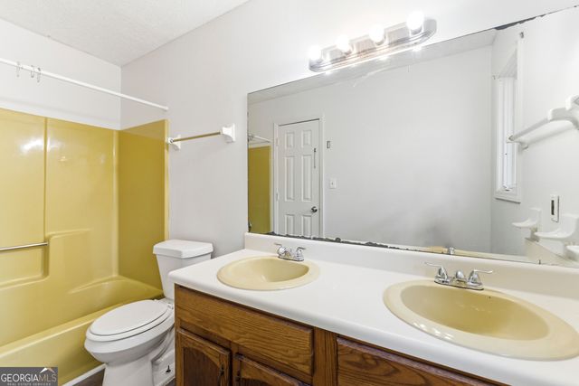 2130 Fieldstone View Court SE B, Conyers, GA 30013