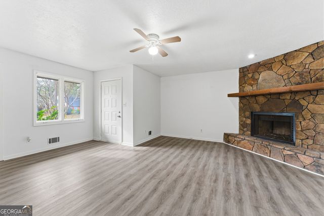 2130 Fieldstone View Court SE B, Conyers, GA 30013