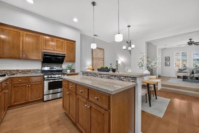 211 W Evelyn Avenue, Mountain View, CA 94041