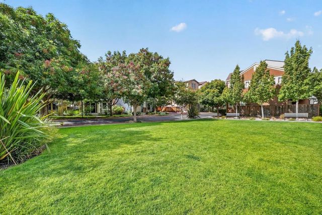 211 W Evelyn Avenue, Mountain View, CA 94041