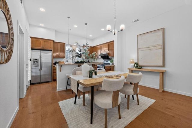 211 W Evelyn Avenue, Mountain View, CA 94041