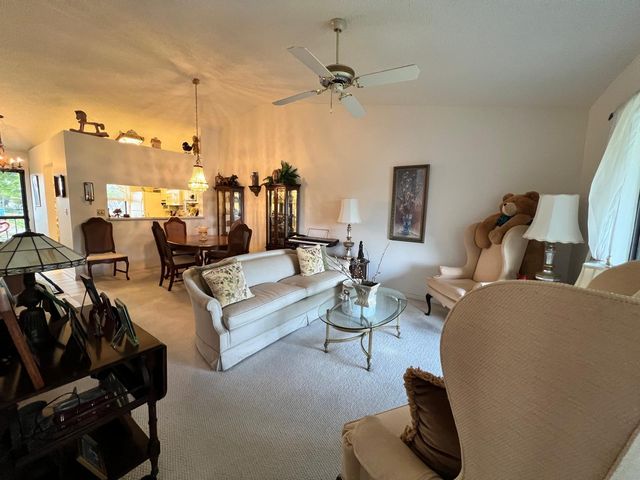 4682 Lucerne Lakes Boulevard 206, Lake Worth, FL 33467