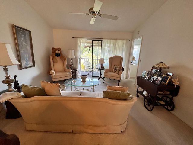 4682 Lucerne Lakes Boulevard 206, Lake Worth, FL 33467