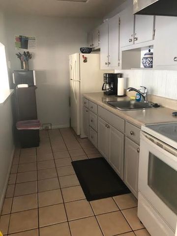 4682 Lucerne Lakes Boulevard 206, Lake Worth, FL 33467