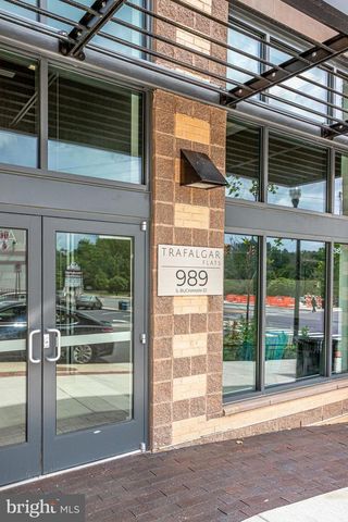989 S BUCHANAN ST #208, Arlington, VA 22204