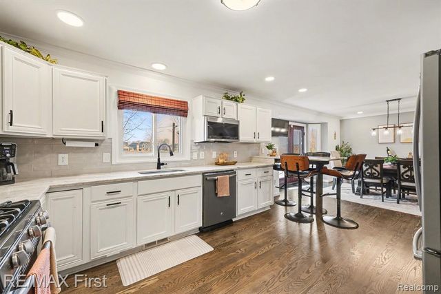 32768 Greenwood Drive, Chesterfield, MI 48047