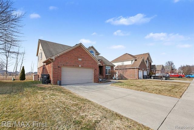 32768 Greenwood Drive, Chesterfield, MI 48047