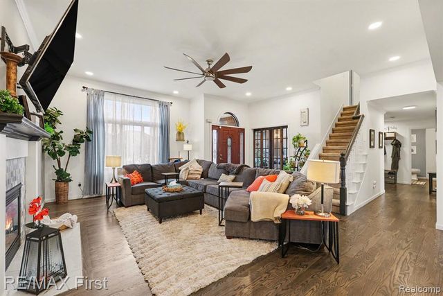 32768 Greenwood Drive, Chesterfield, MI 48047